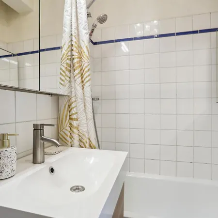 Apartman Bnbnova - Eiffel Tower & Faubourg - 1br Párizs